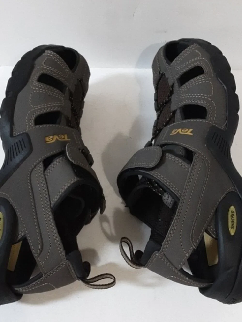 Teva Forebay Fisherman Sandal gray men’s 8 outdoor hiking casual vacation camp